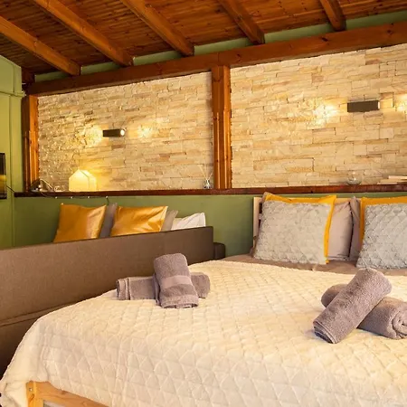 Wood Aesthetic Steps From The Sea Διαμέρισμα *